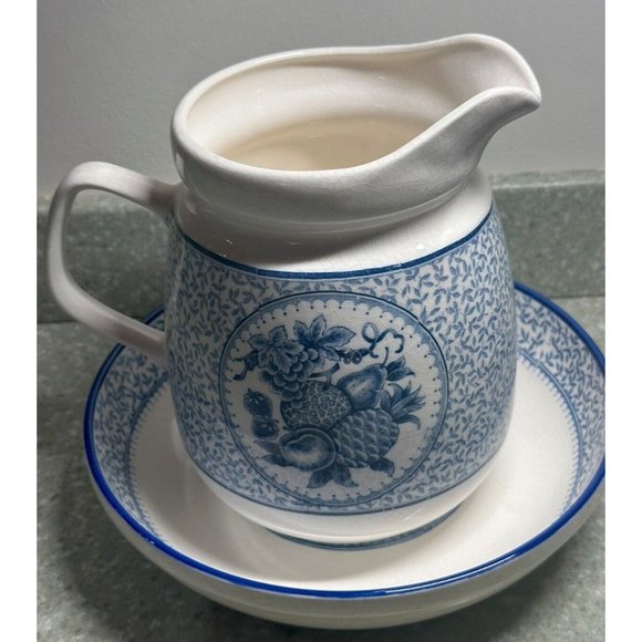 Vtg Jay Import Co Blue And White Fruit Pitcher & Bowl Water Pitcher Cottagecore - Picture 2 of 10